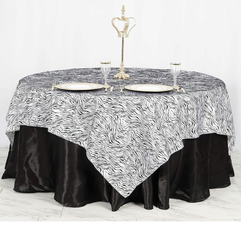 Satin tablecloth & overlay